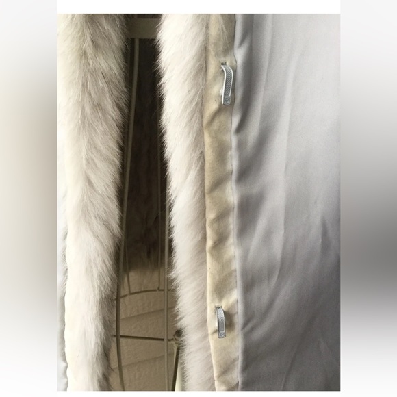 Vintage SAGA FOX silver fox real fur coat, size M, - Picture 12 of 13